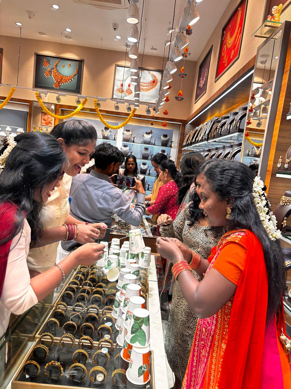 WhatsApp Image 2025-10-20 at 15.37.21