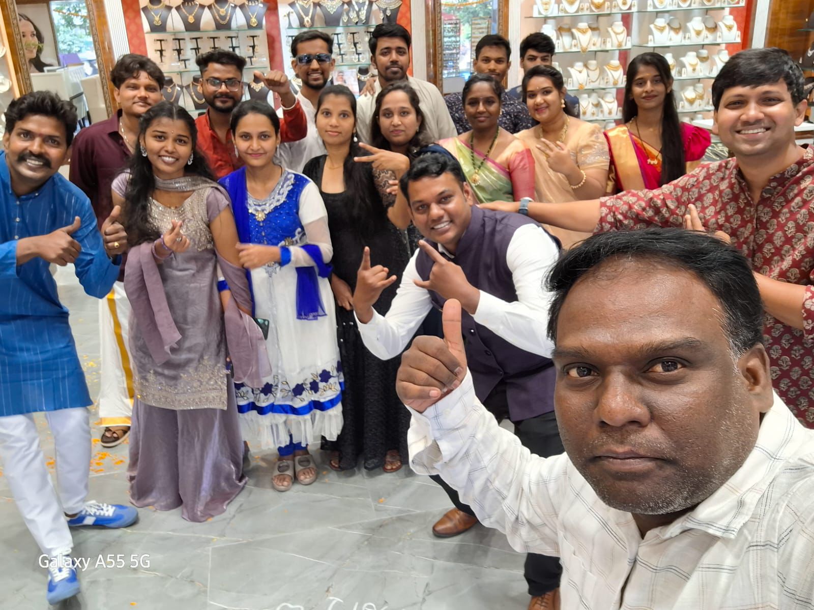 WhatsApp Image 2025-10-20 at 15.59.32