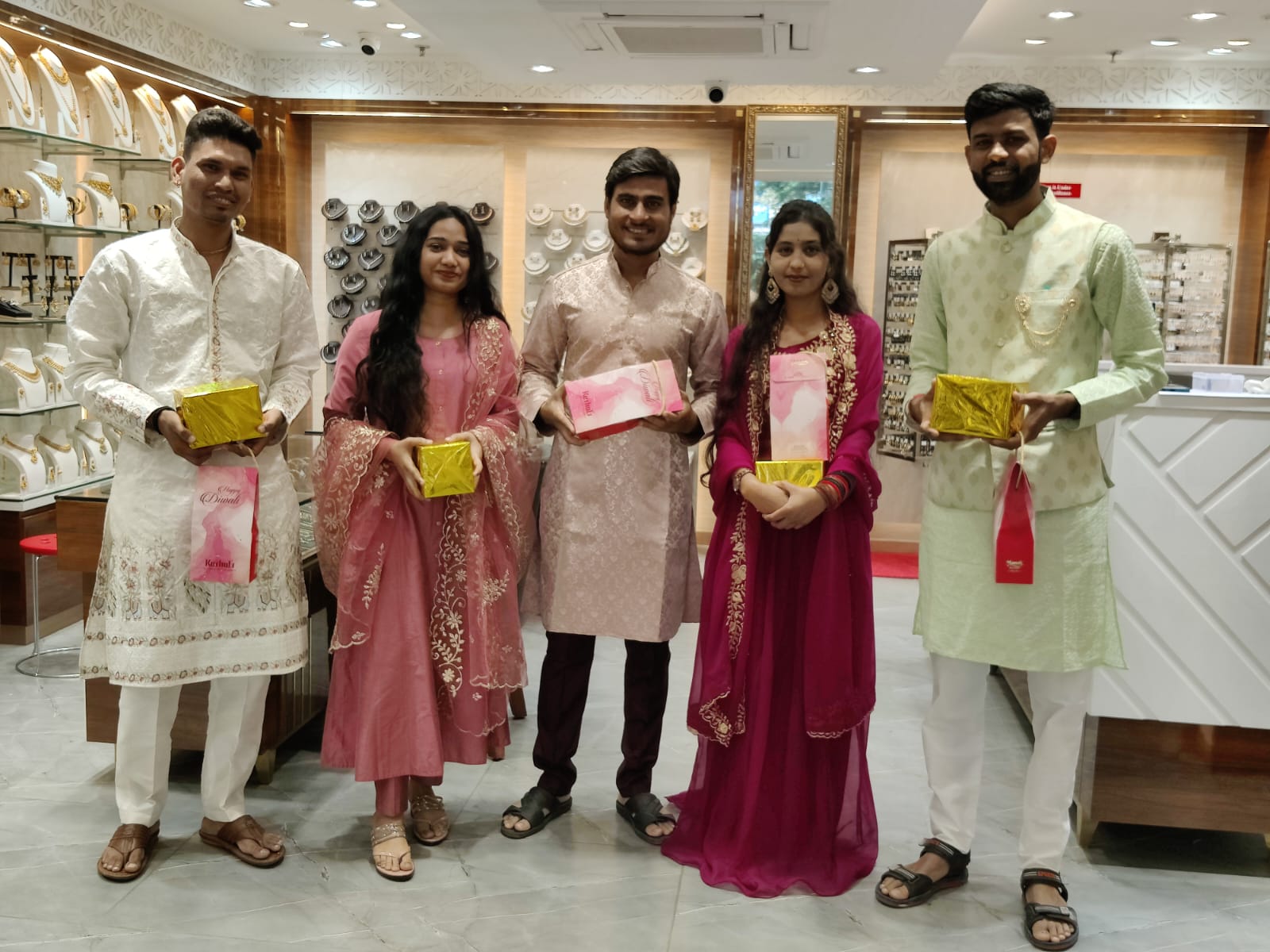 WhatsApp Image 2025-10-21 at 16.09.42