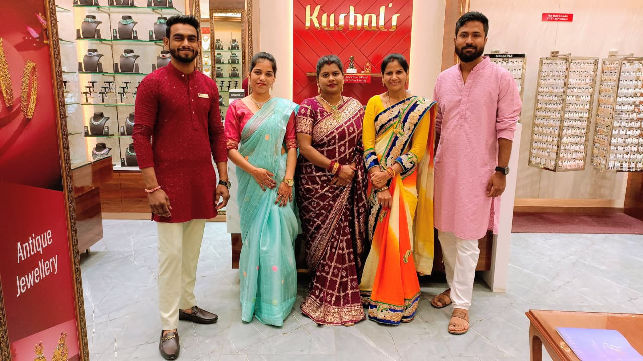 WhatsApp Image 2025-10-21 at 16.09.47