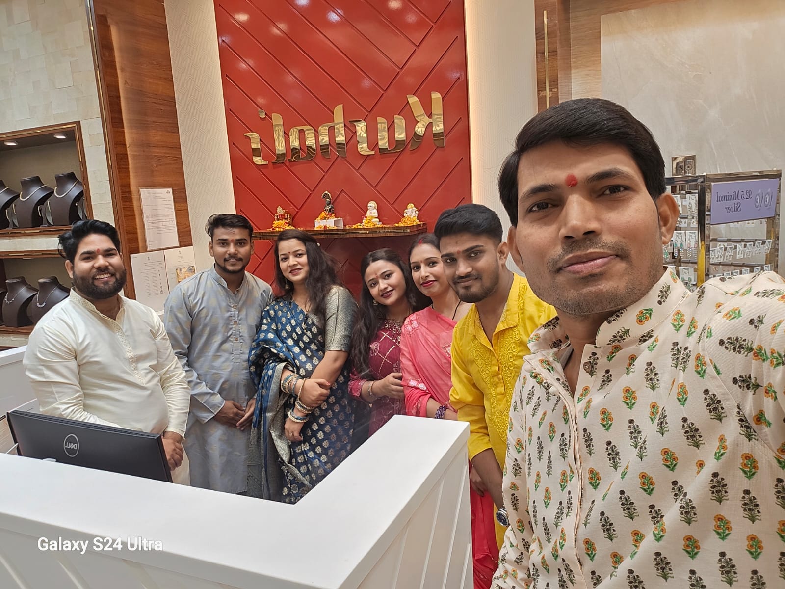 WhatsApp Image 2025-10-21 at 16.10.27