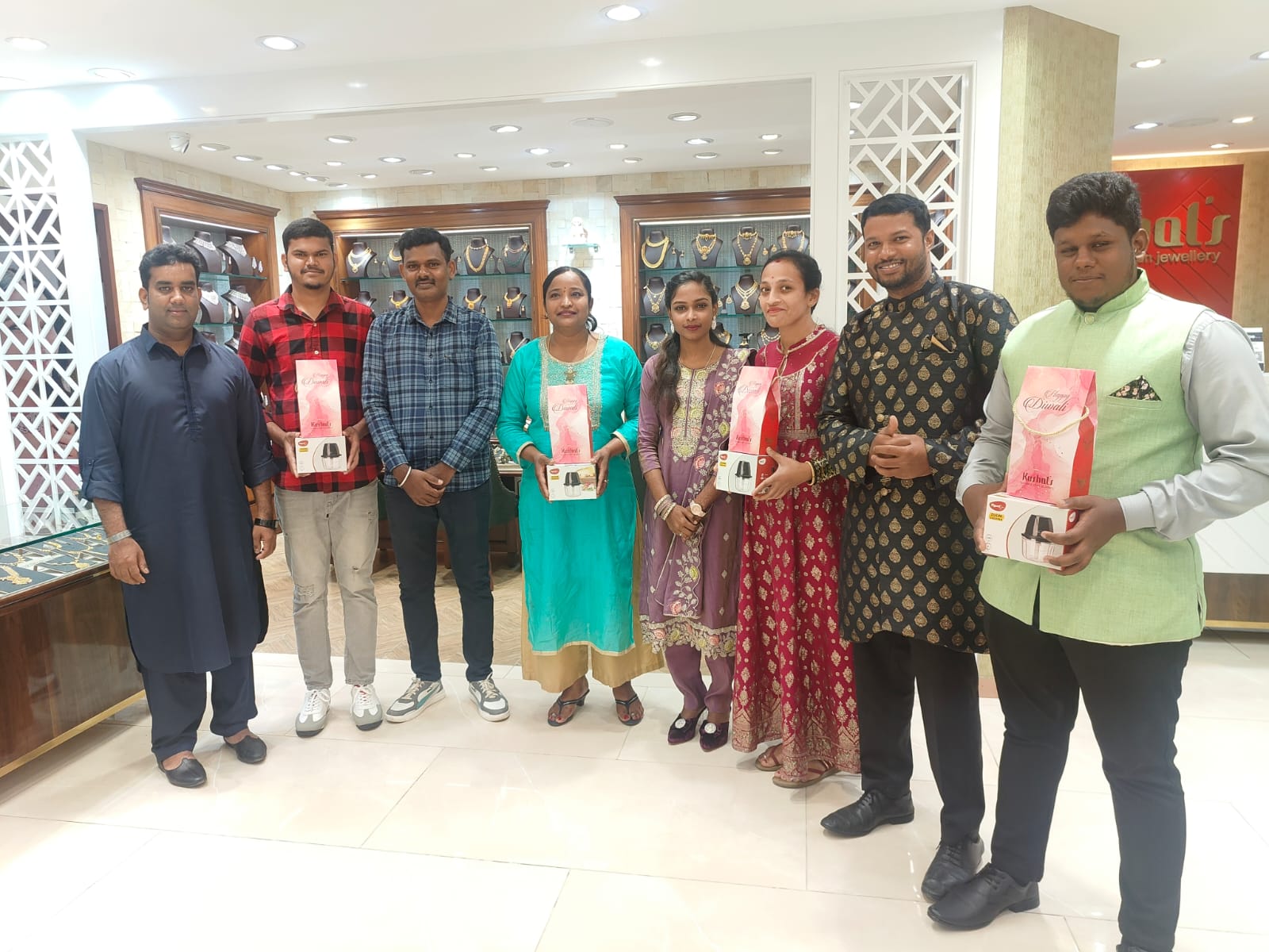 WhatsApp Image 2025-10-22 at 14.37.14